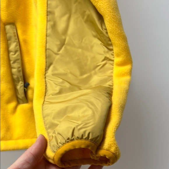 Patagonia Yellow Fleece Jacket - Picture 4 of 6